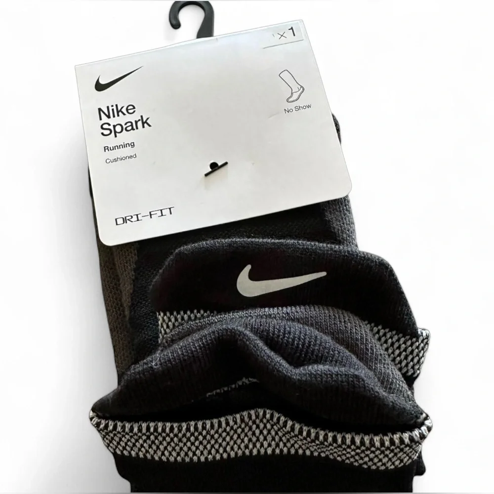 4 PAIRS Nike Spark Cushioned No Show performance Athletic running Socks